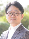 能年 義輝研究教授の写真